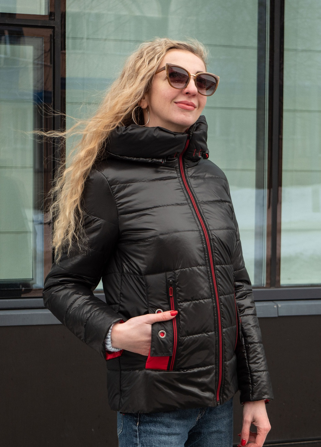 Чорна демісезонна жіноча осіння куртка молодіжна SK