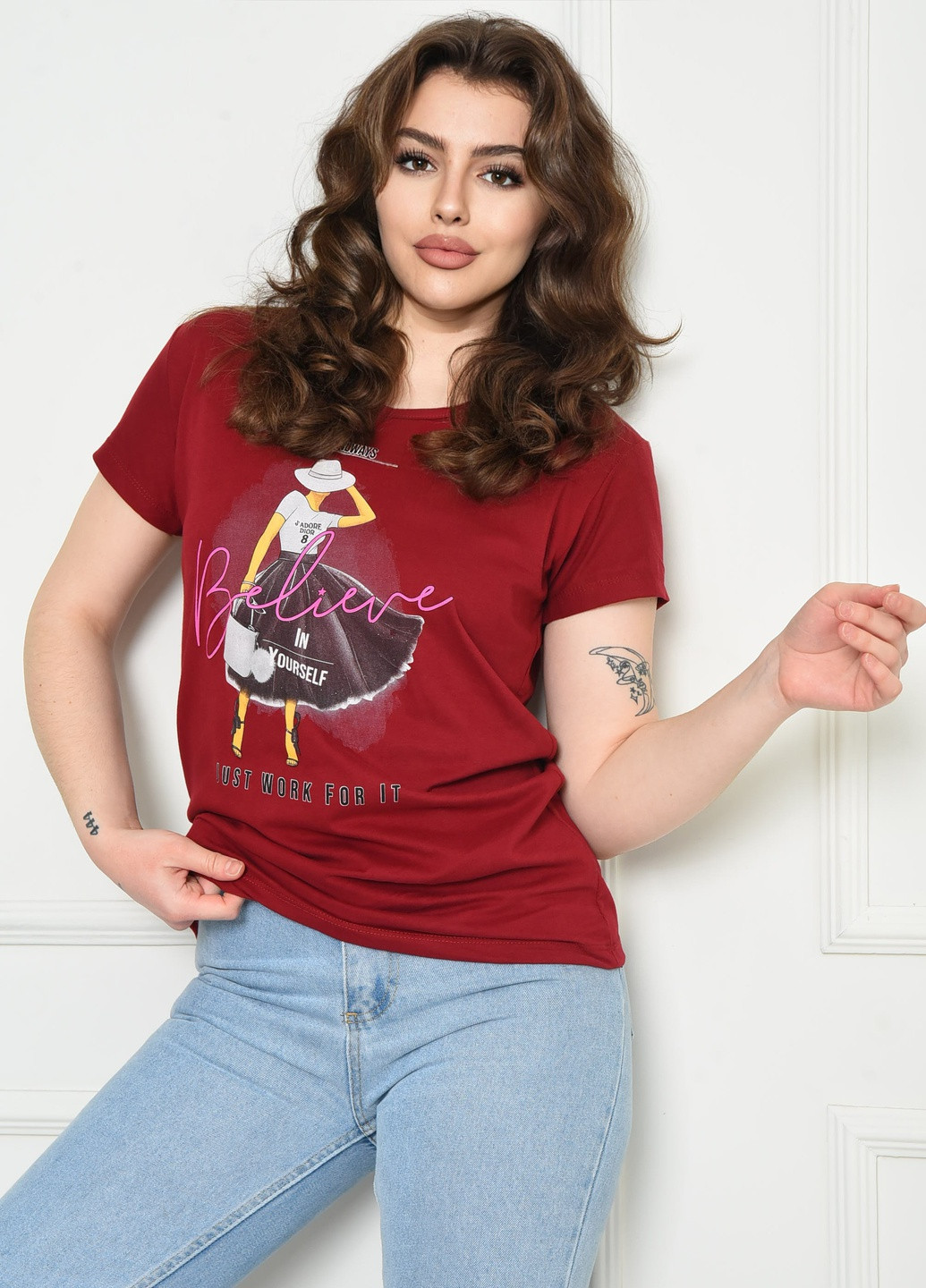 Бордовая летняя футболка женская бордового цвета Let's Shop