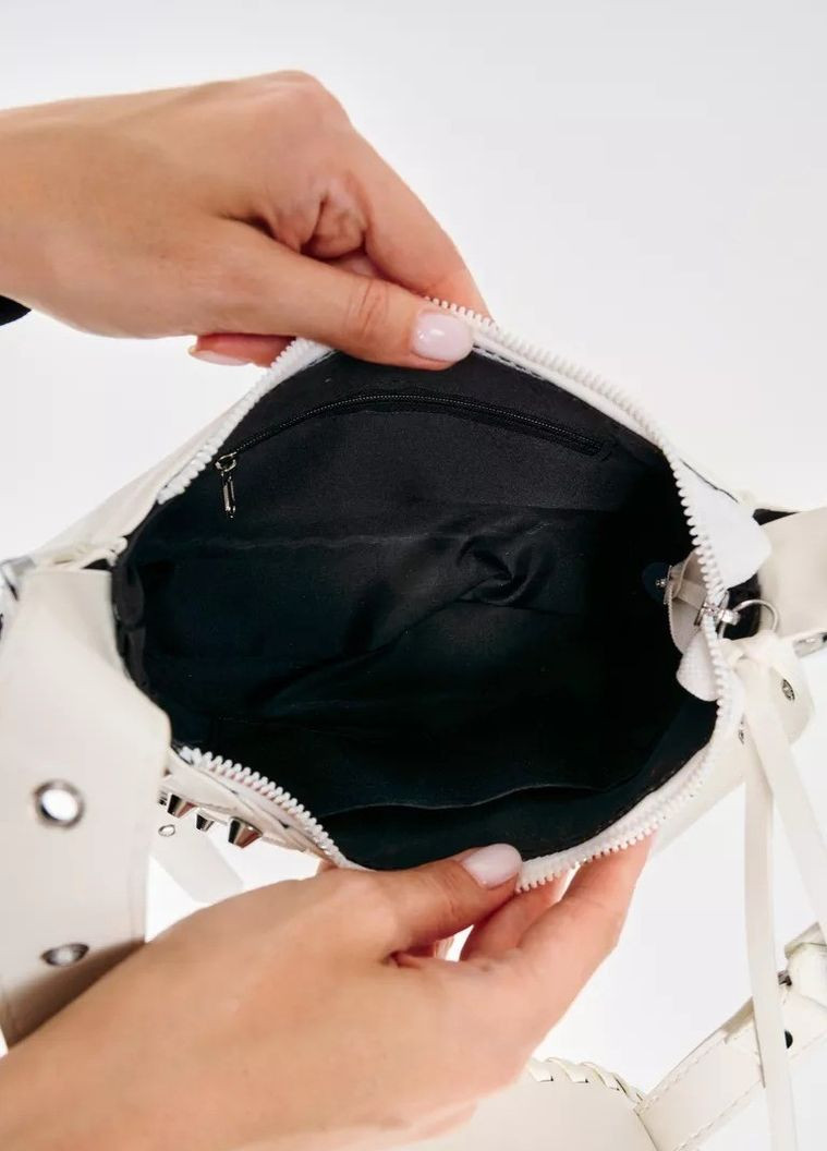 Жіноча сумка 603 1H-10622 багет крос-боді біла молочна No Brand (276773890)