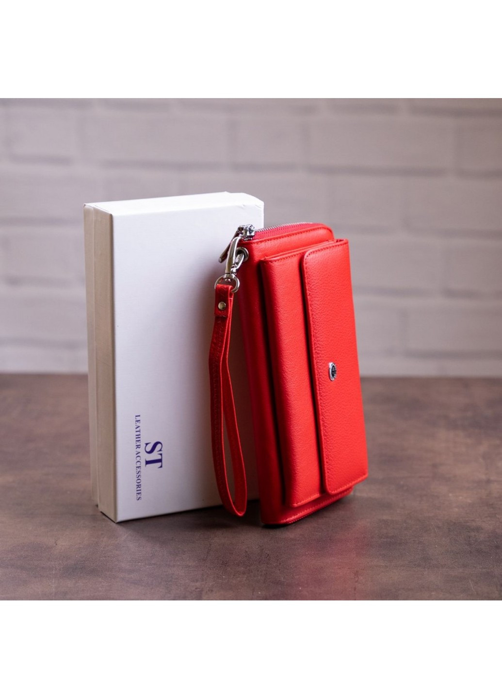 Жіночий шкіряний гаманець ST Leather 19366 Червоний ST Leather Accessories (262453788)