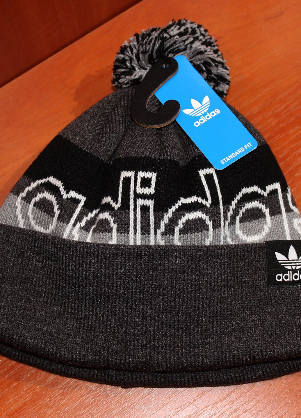 Оригинал шапка унисекс Adidas Originals pom 3.0 grey beanie (265331215)