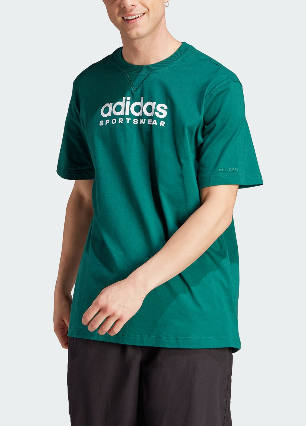 Зеленая футболка с принтом all szn adidas
