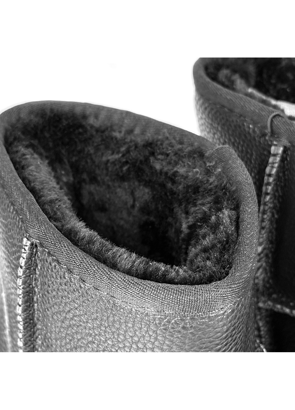 Зимние ботинки угги из натуральной кожи ITTS
