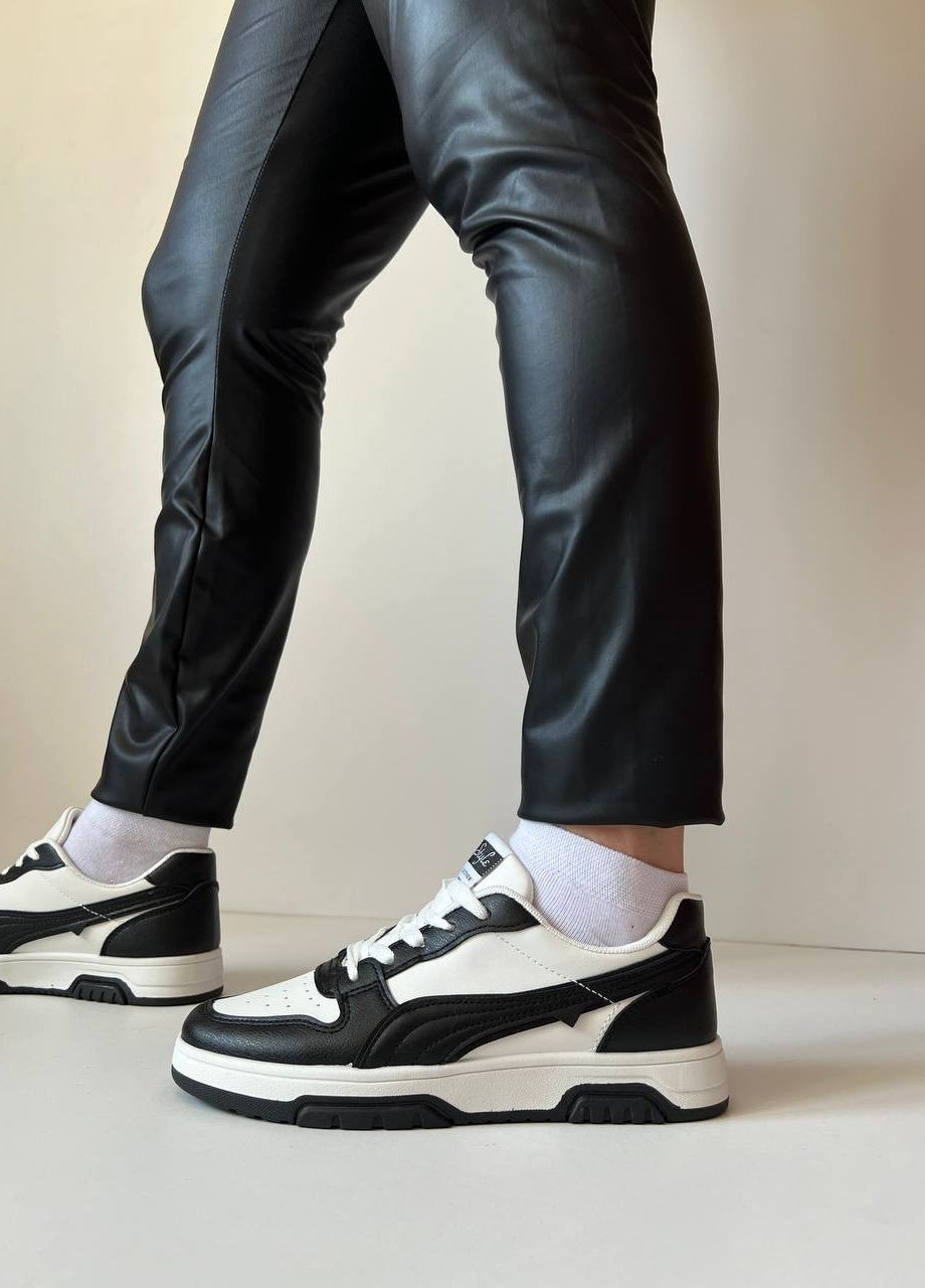 Черно-белые демисезонные кроссовки женские Style