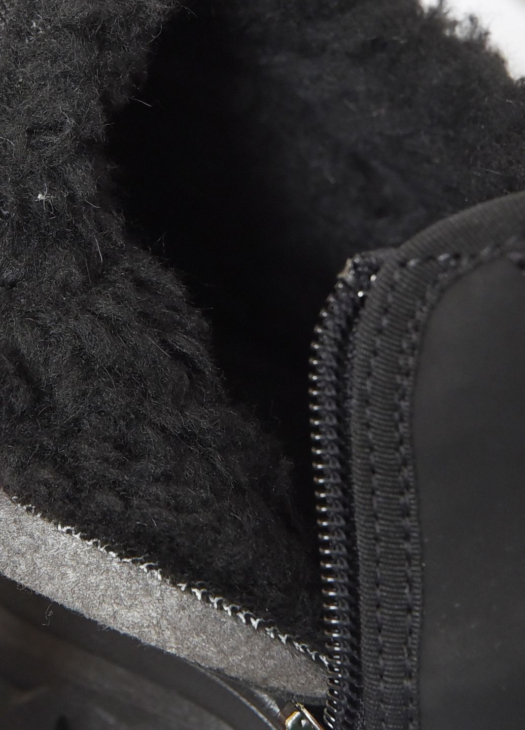 Черевики чоловічі зимові на хутрі чорного кольору Let's Shop (261762208)