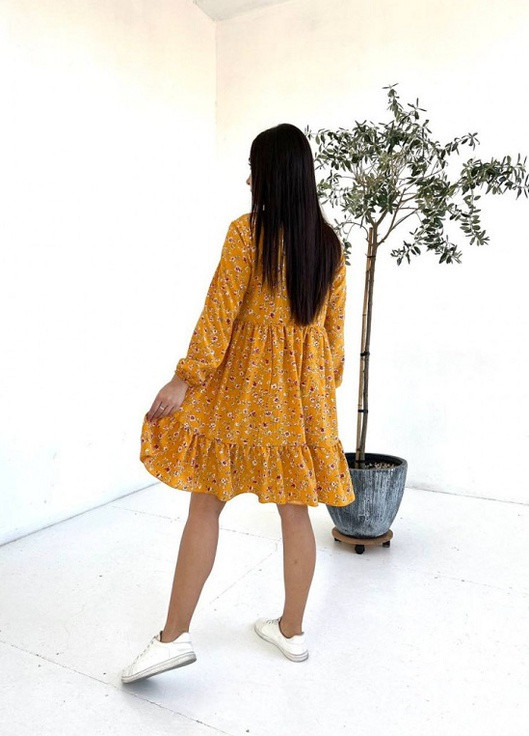 Горчичное кэжуал платье с цветочным принтом Nobilitas с цветочным принтом