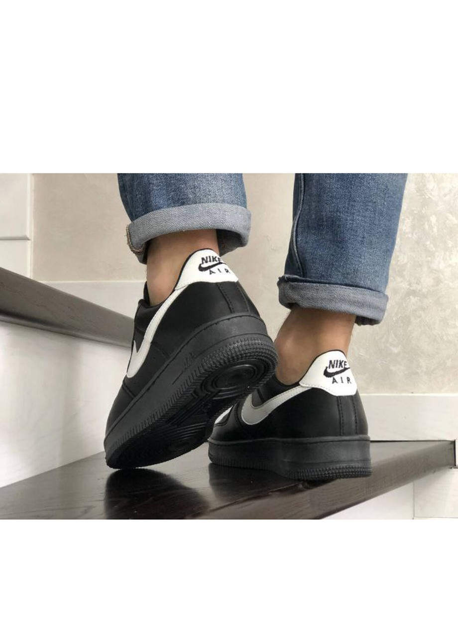 Чорно-білі Осінні чоловічі кросівки чорні з білим репліка 1в1 «no name»(10286) Nike Air Force Af 1