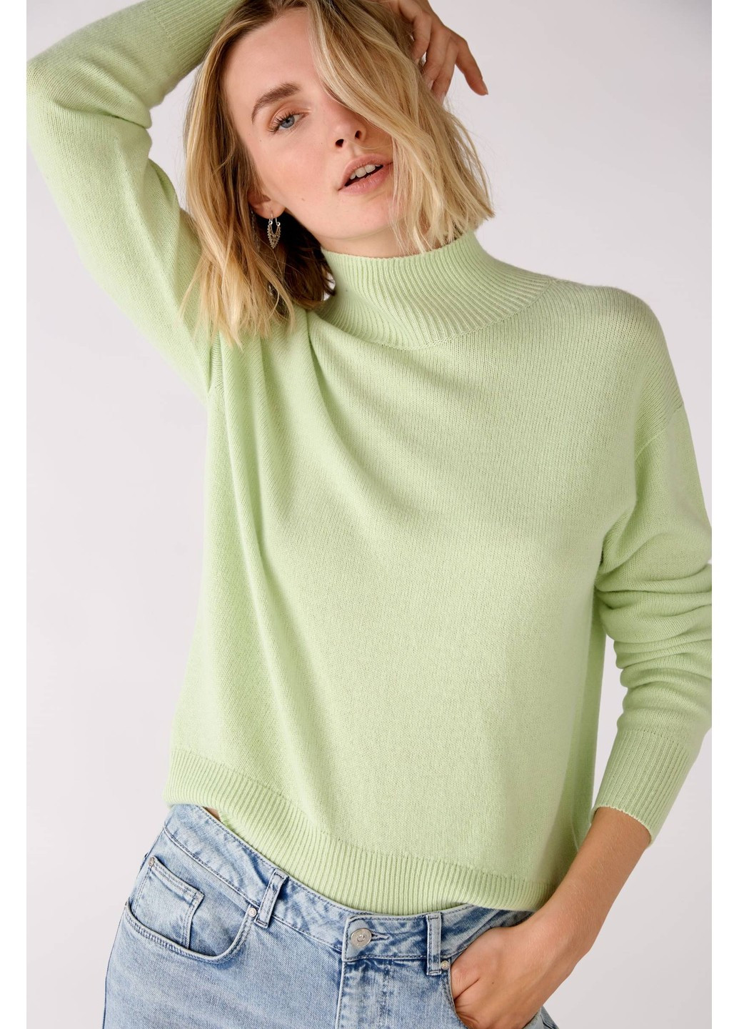 Салатовый демисезонный женский свитер салатовый джемпер Oui