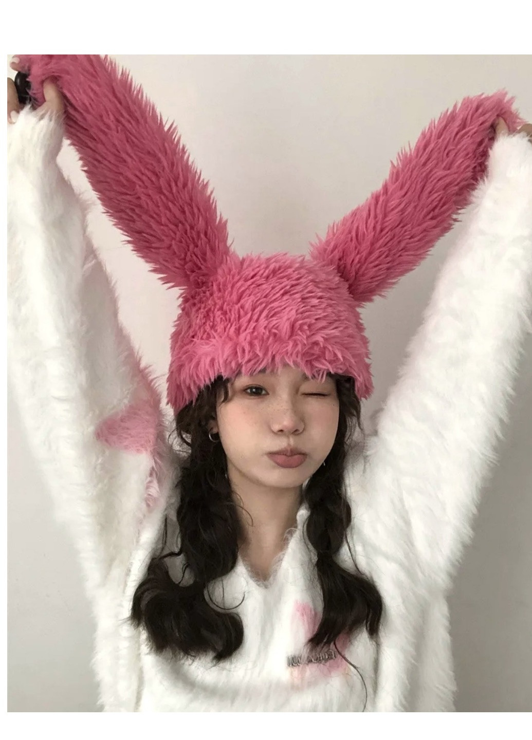 Заяц Кролик с ушками и кулиской Черная Brand шапка (259501056)