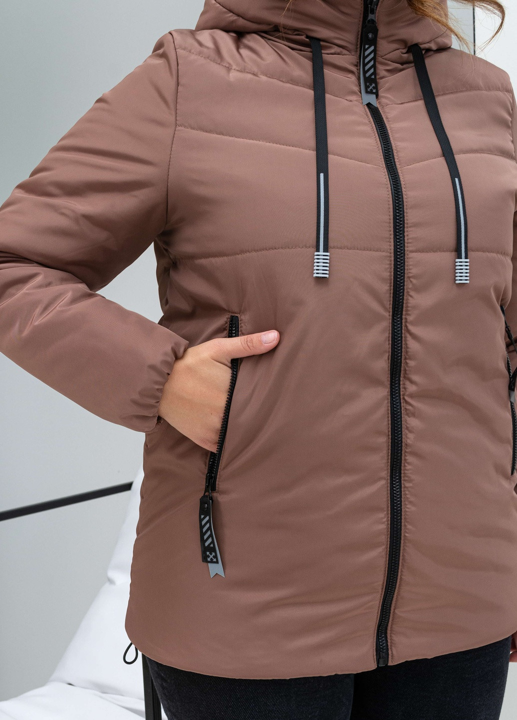 Темно-бежева демісезонна жіноча куртка весняна великого розміру SK