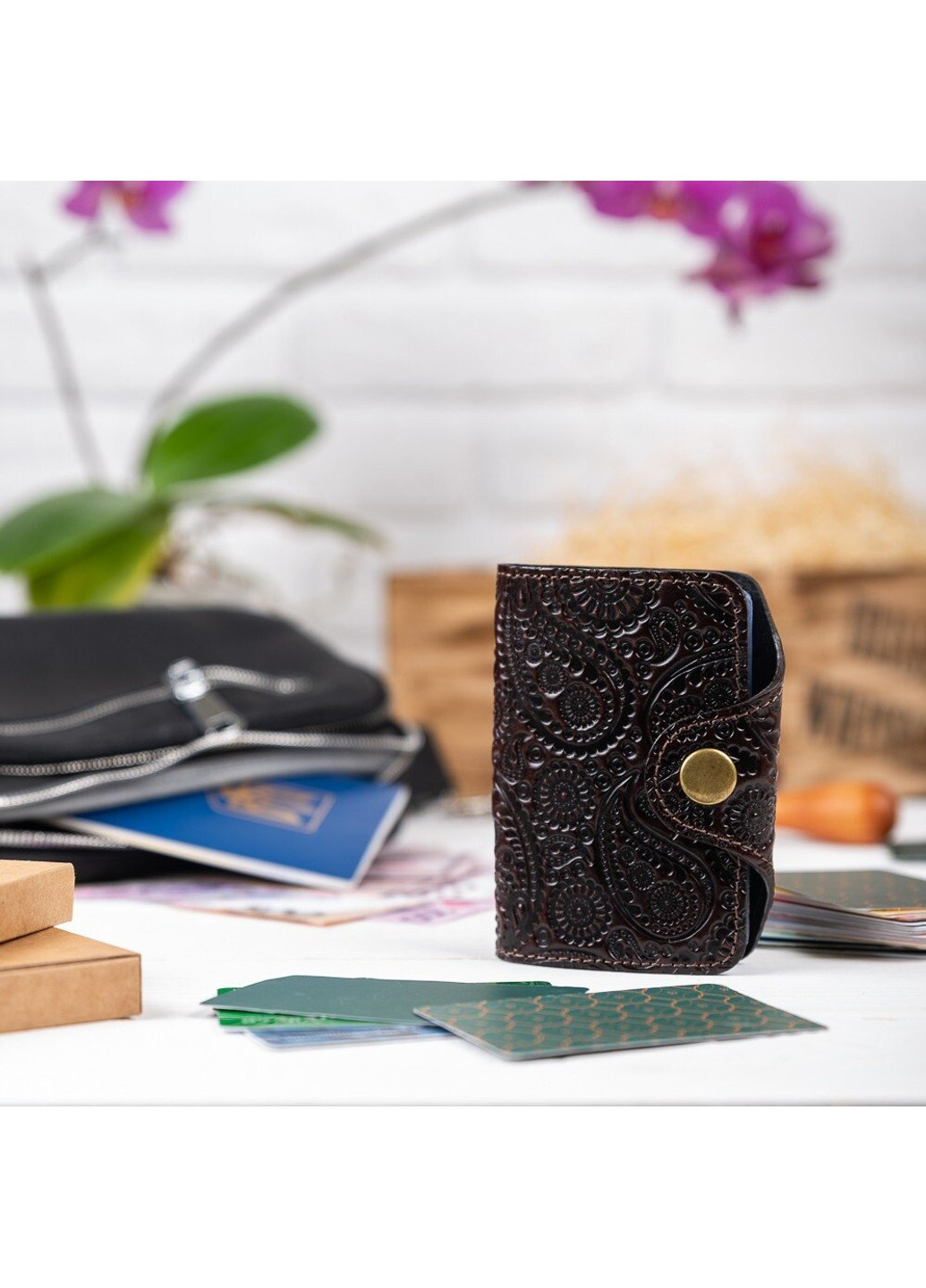 Картхолдер из кожи HiArt CH-03 Crystal Brown Silk Buta Art Hi Art (268371864)