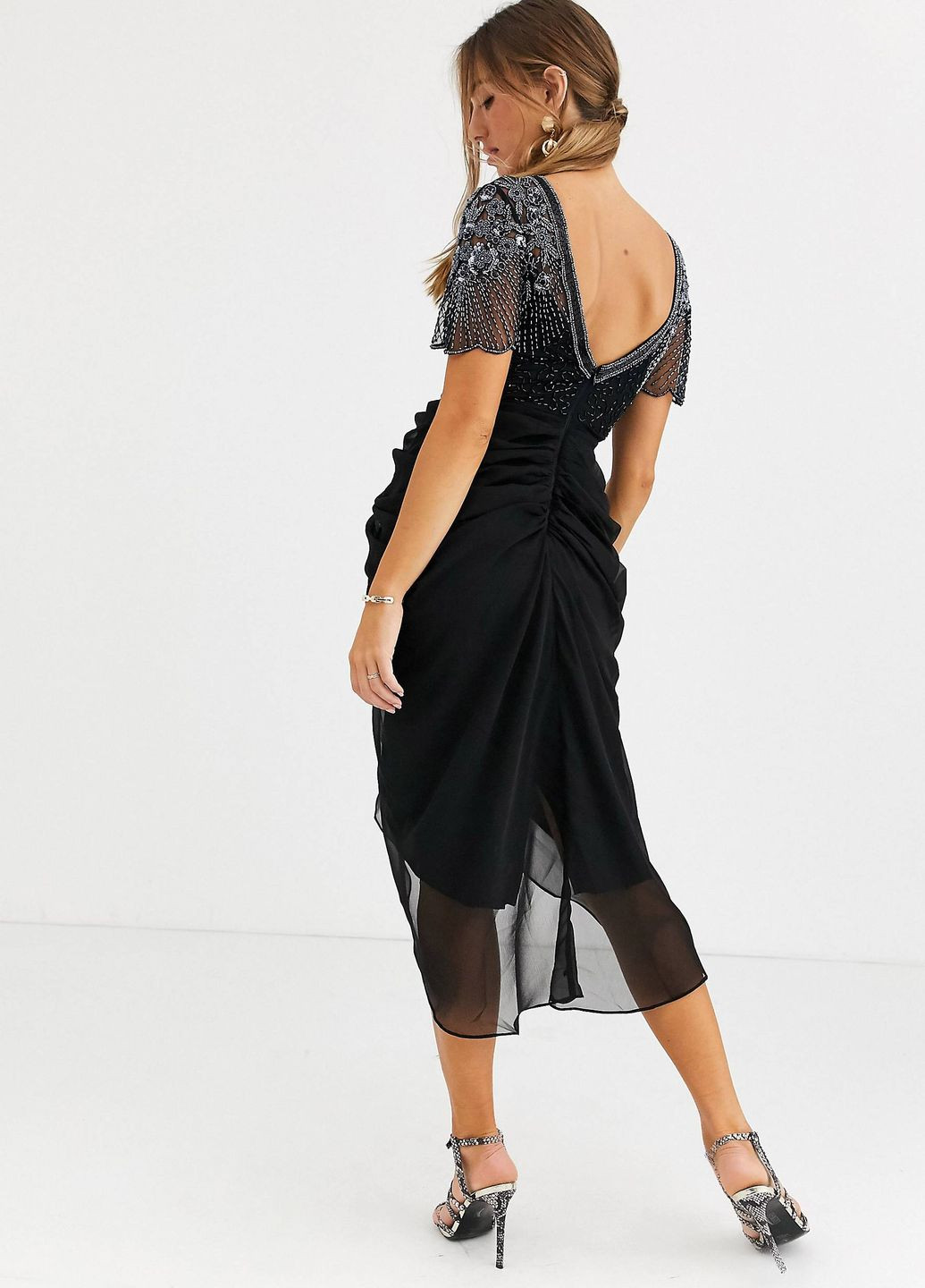 Черное платье миди с вечерней отделкой камнями бисером Virgos Lounge