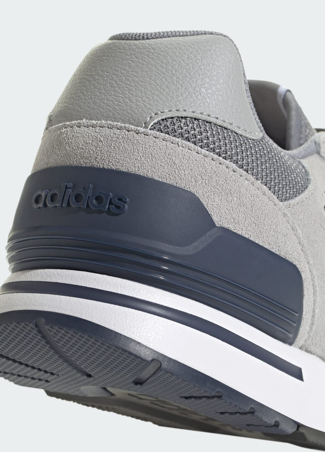 Серые всесезонные кроссовки run 80s adidas