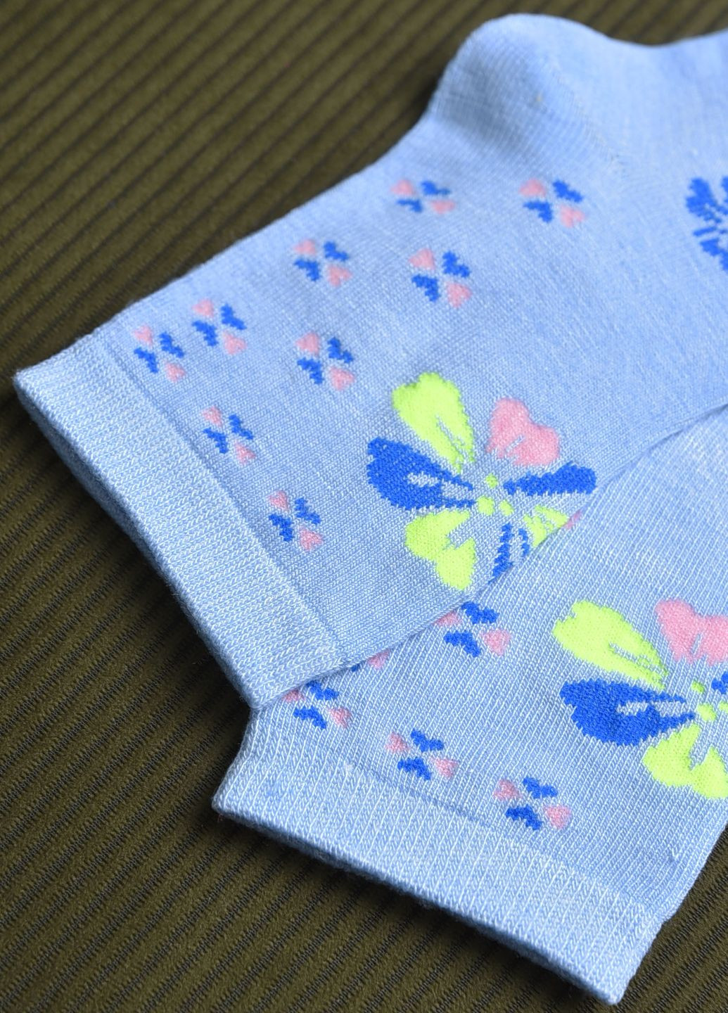 Носки для девочки голубого цвета с рисунком Let's Shop (269387489)