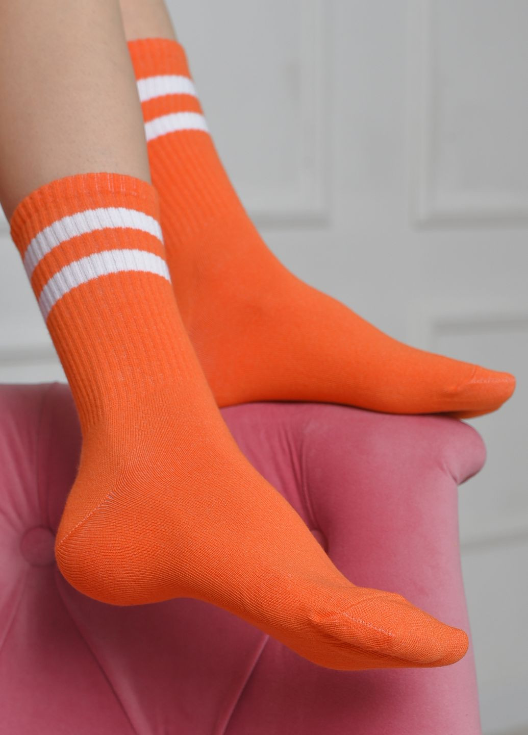 Шкарпетки жіночі високі помаранчевого кольору розмір 36-40 Let's Shop (273176750)