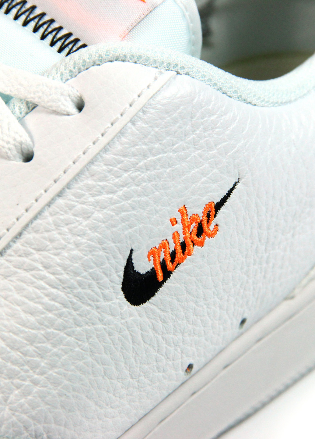 Білі Осінні чоловічі кросівки court vintage prem ct1726-100 Nike