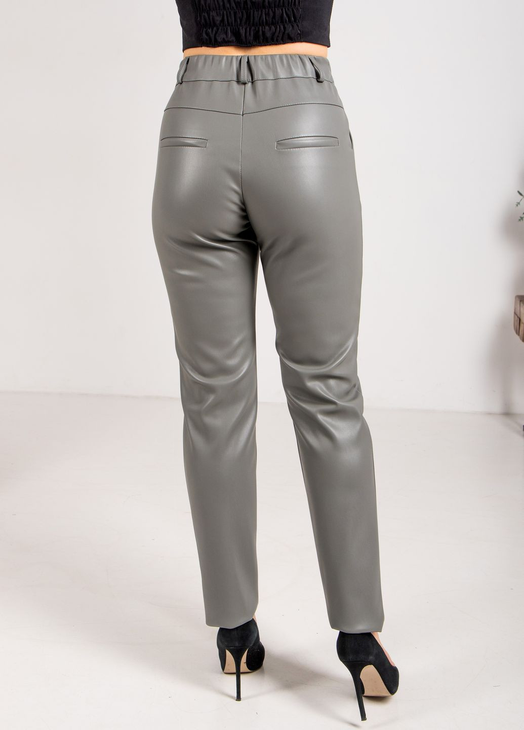 Жіночі брюки з екошкіри на кашемірі 695МЕ чорні. No Brand (276907182)
