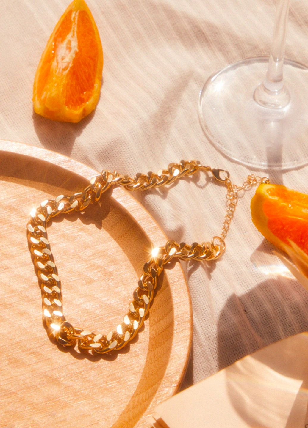 Женская цепь ожерелье позолоченная бижутерия с пыльником и подарочной коробкой PrettyLittleThing (277371812)
