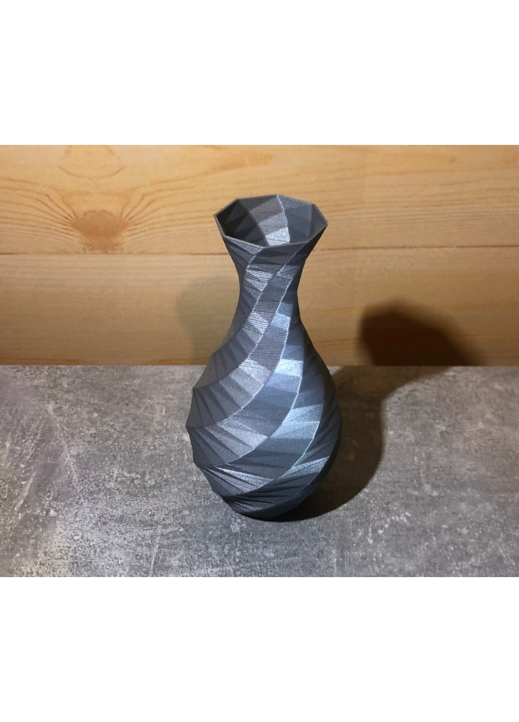 Кругла декоративна тонкостінна ваза «Полігональна спіраль». ЗаСвіт (261555260)