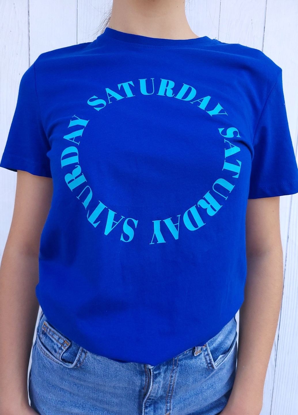 Синяя футболка женская классическая с надписью Only