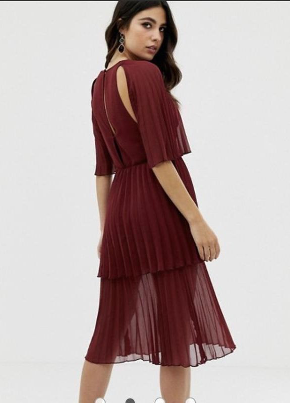 Бордовое ярусное плиссированное платье миди design Asos