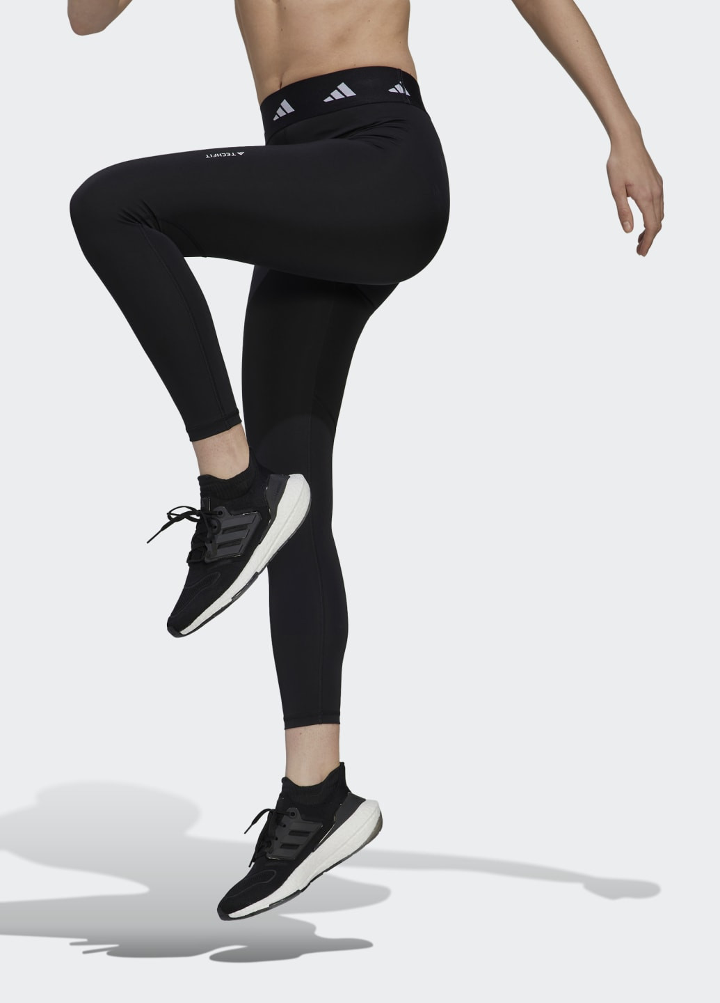 Черные демисезонные леггинсы techfit 7/8 adidas