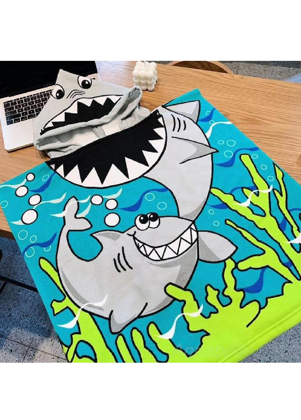 Unbranded детское пляжное полотенце пончо с капюшоном микрофибра для ванной бассейна пляжа 60х60 см (474686-prob) акула рисунок серый производство -