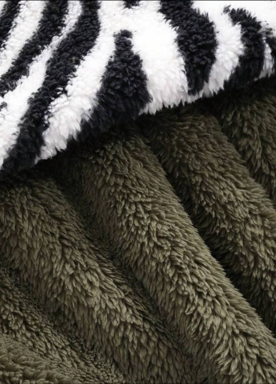 Оливковая (хаки) зимняя красивая и приятная к телу пижама "зебра" из меха тедди, стильная тёплая плюшевая пижамка в универсальном размере 42-46 No Brand 085