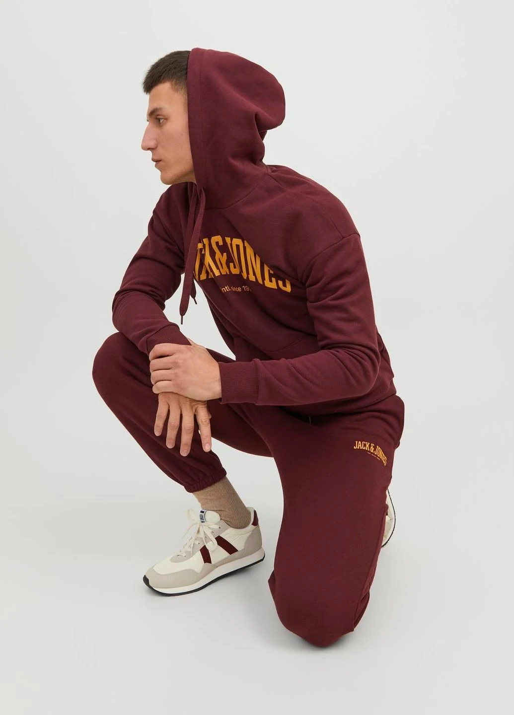 Бордовые брюки Jack & Jones
