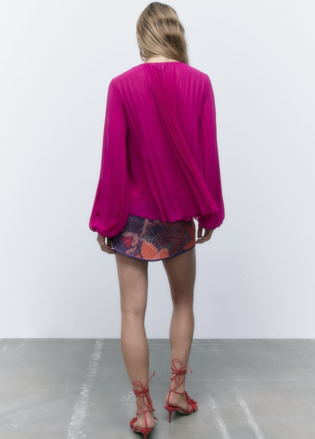 Малиновая блуза Zara