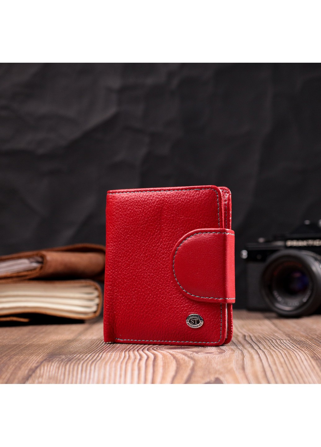 Шкіряний яскравий гаманець з монетницею 19453 Червоний st leather (278001153)