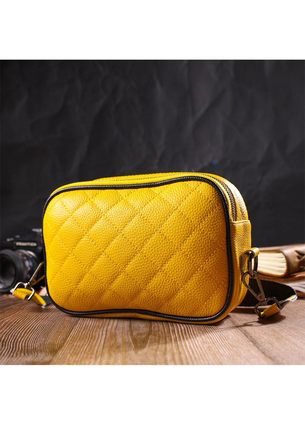 Прямоугольная женская сумка кросс-боди из натуральной кожи 22114 Желтая Vintage (260360877)