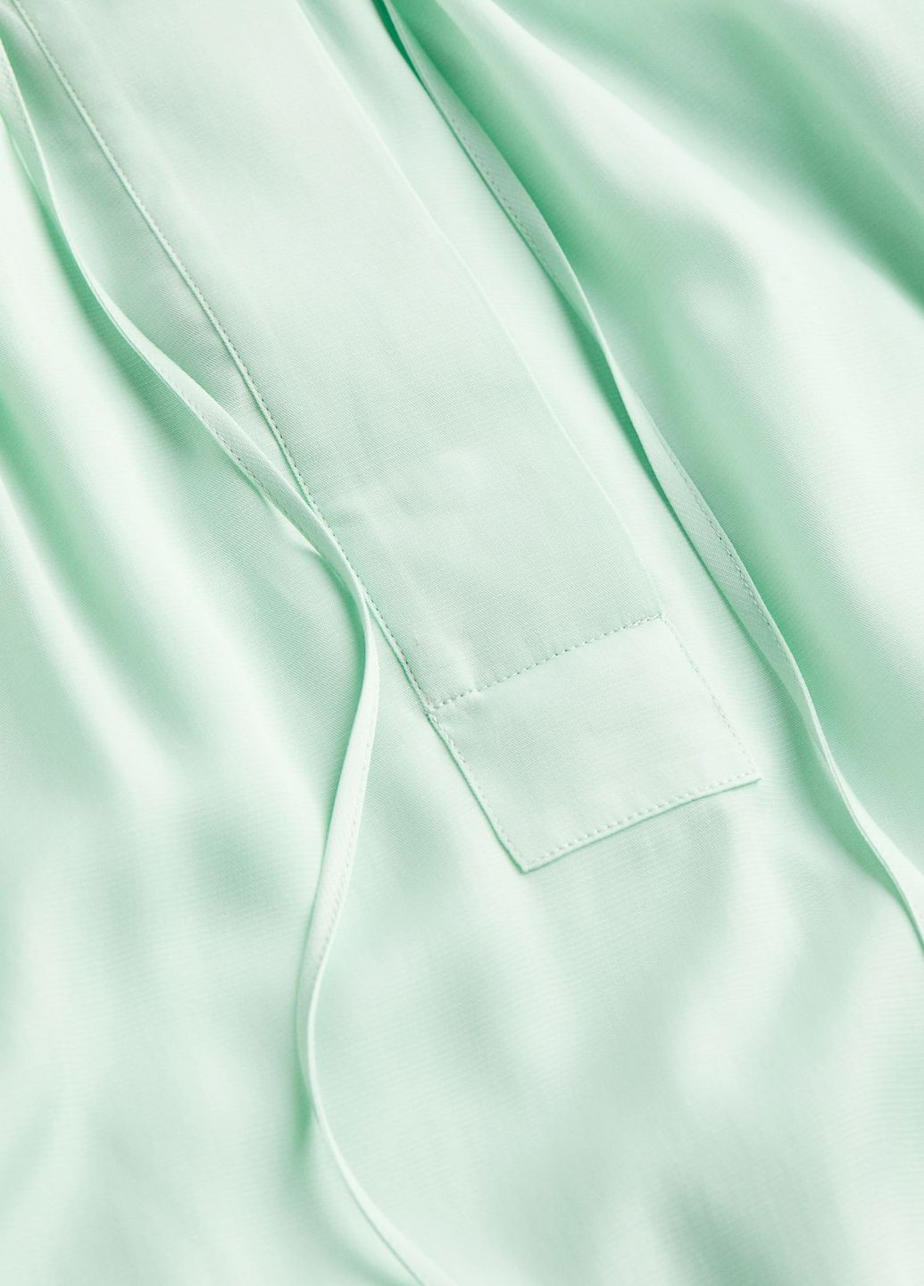 Светло-зеленая летняя блуза H&M