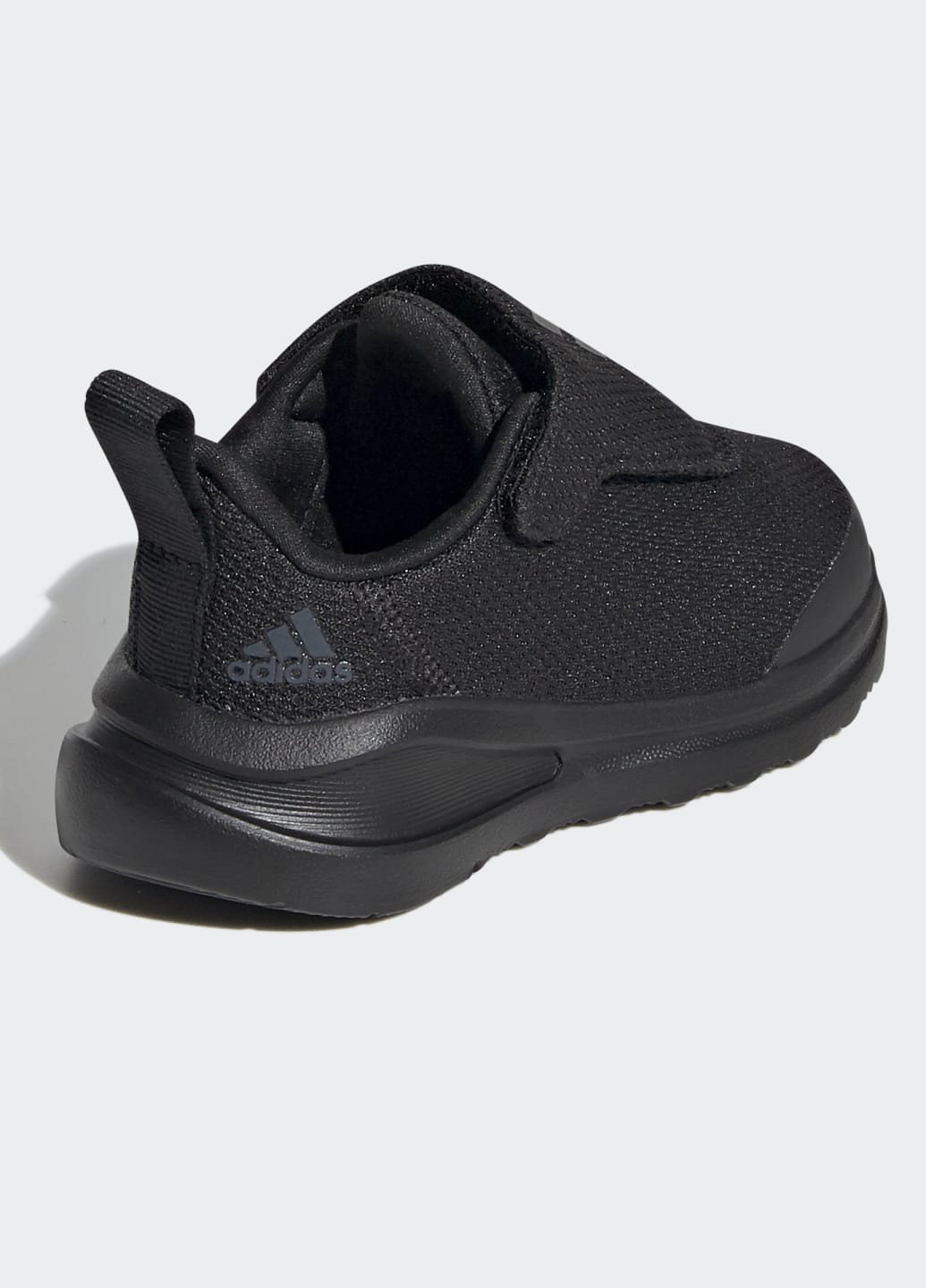 Черные всесезонные кроссовки fortarun ac adidas