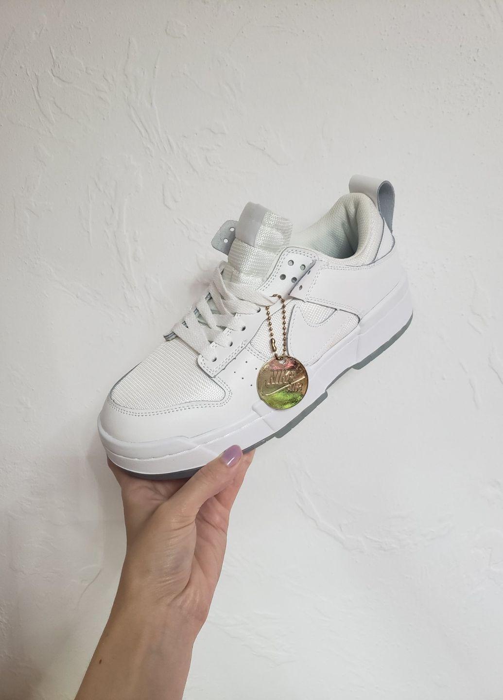 Белые кожаные кроссовки Nike