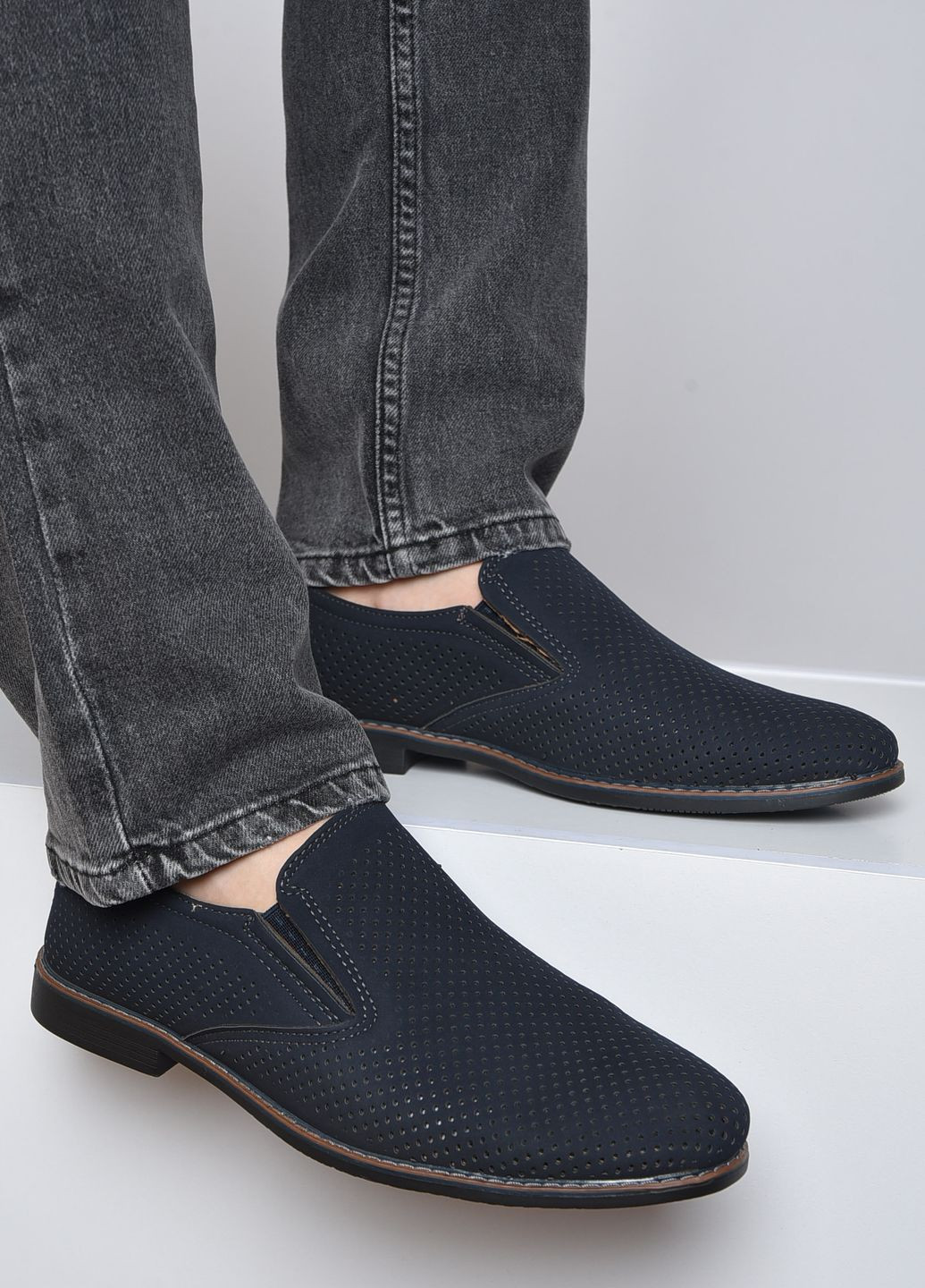 Темно-синие классические туфли мужские темно-синего цвета Let's Shop без шнурков