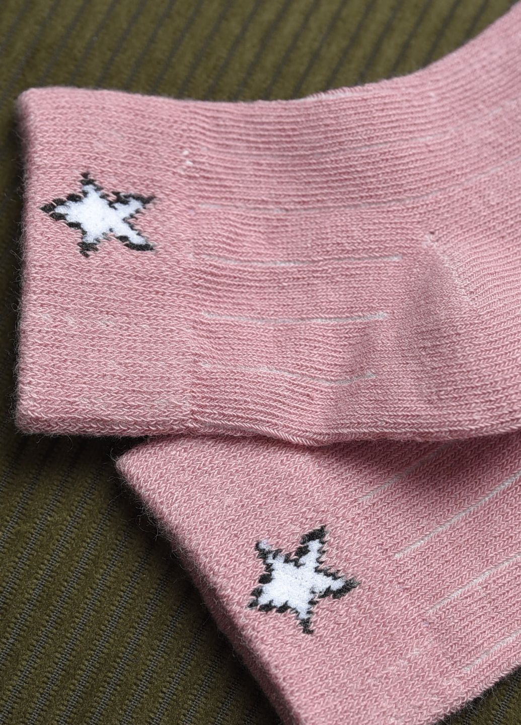 Шкарпетки дитячі темно-рожевого кольору Let's Shop (269692581)
