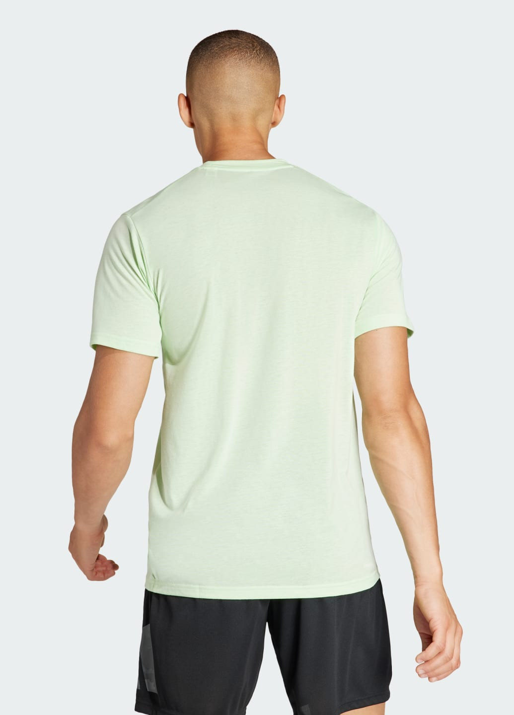 Зелена футболка для тренувань train essentials feelready logo adidas