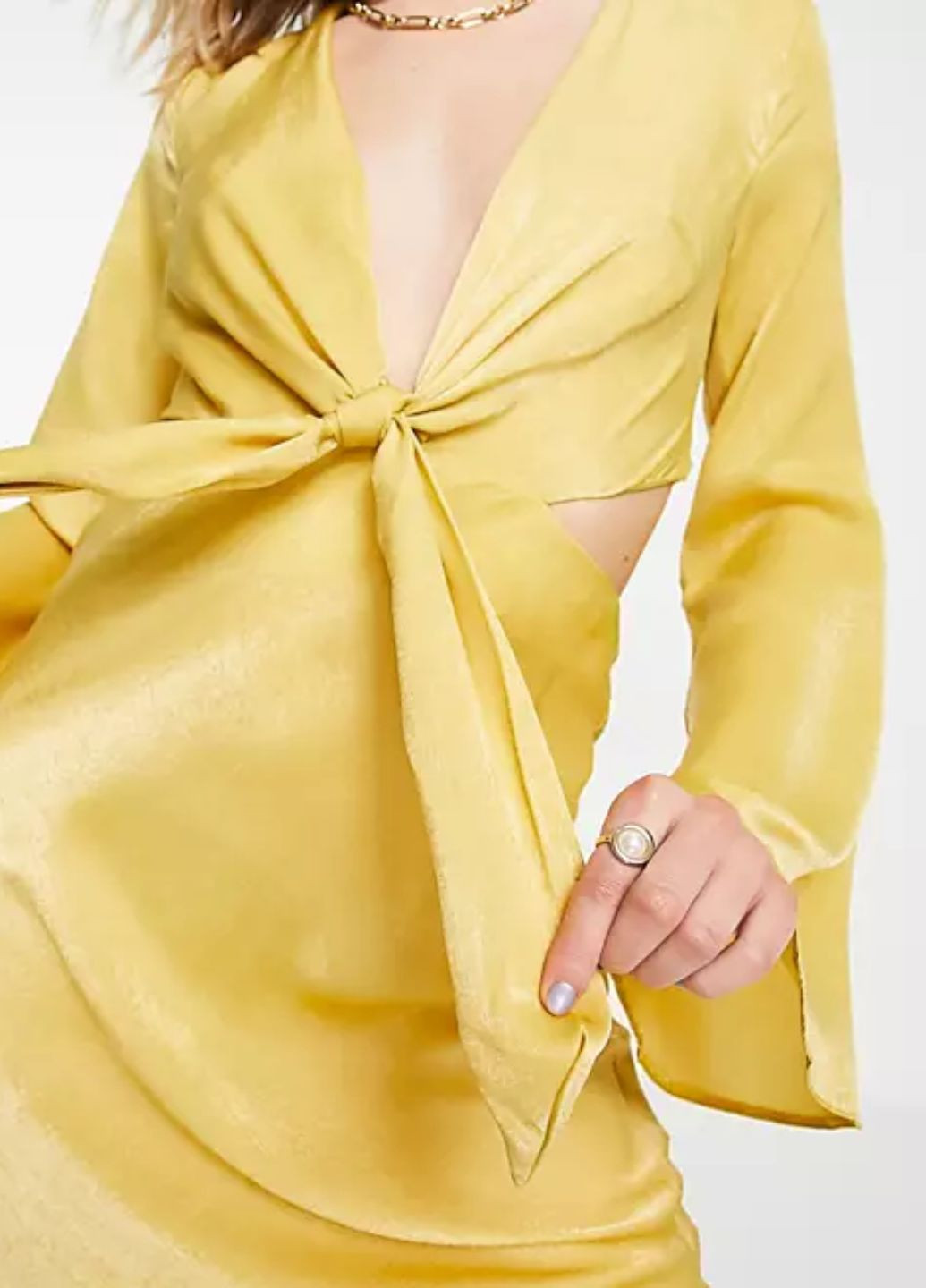Желтое вечернее платье миди с открытой спинкой жёлтое с открытой спиной Asos