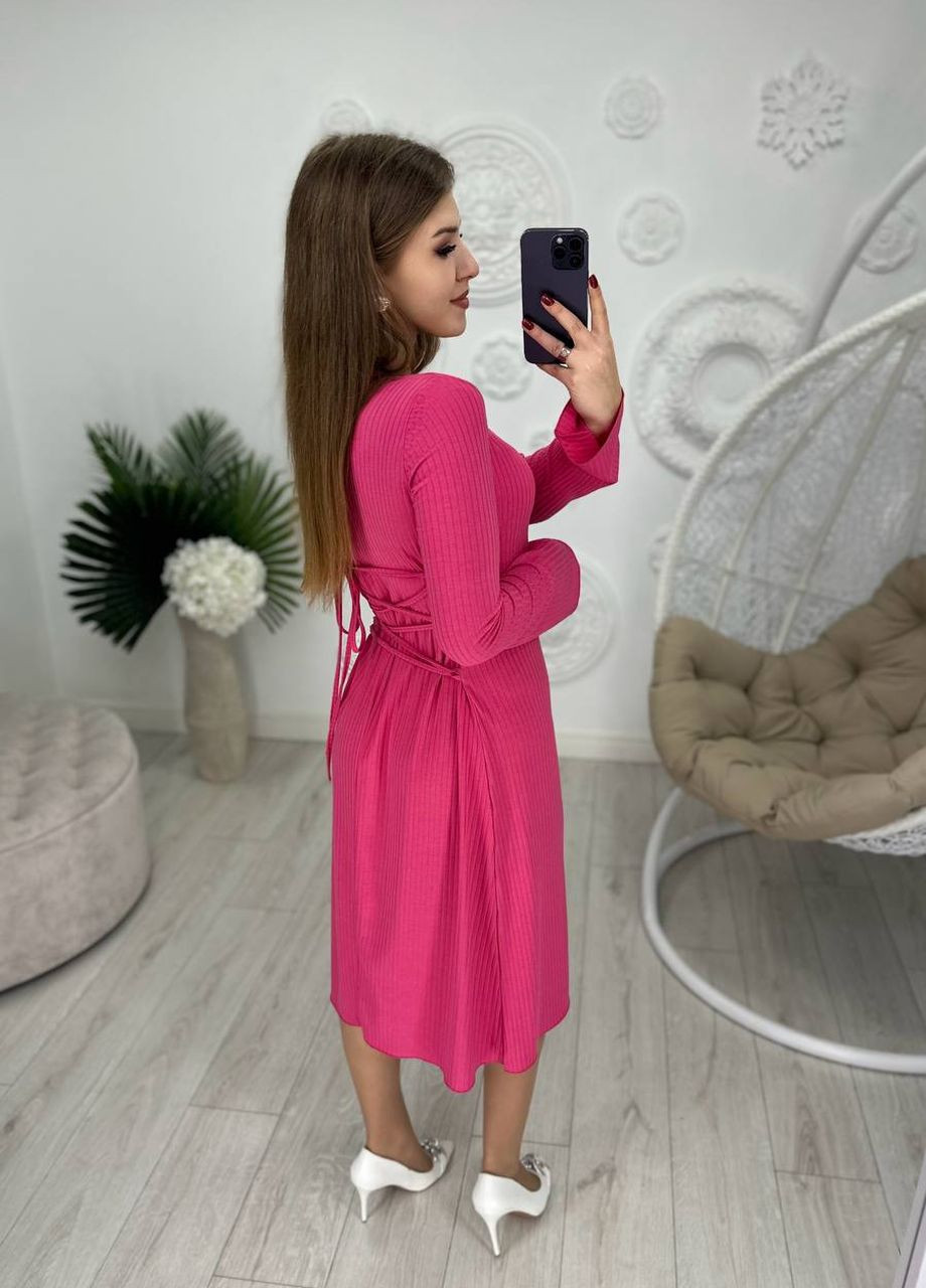 Розовое женское платье ниже колена цвет малина р.42/44 446250 New Trend