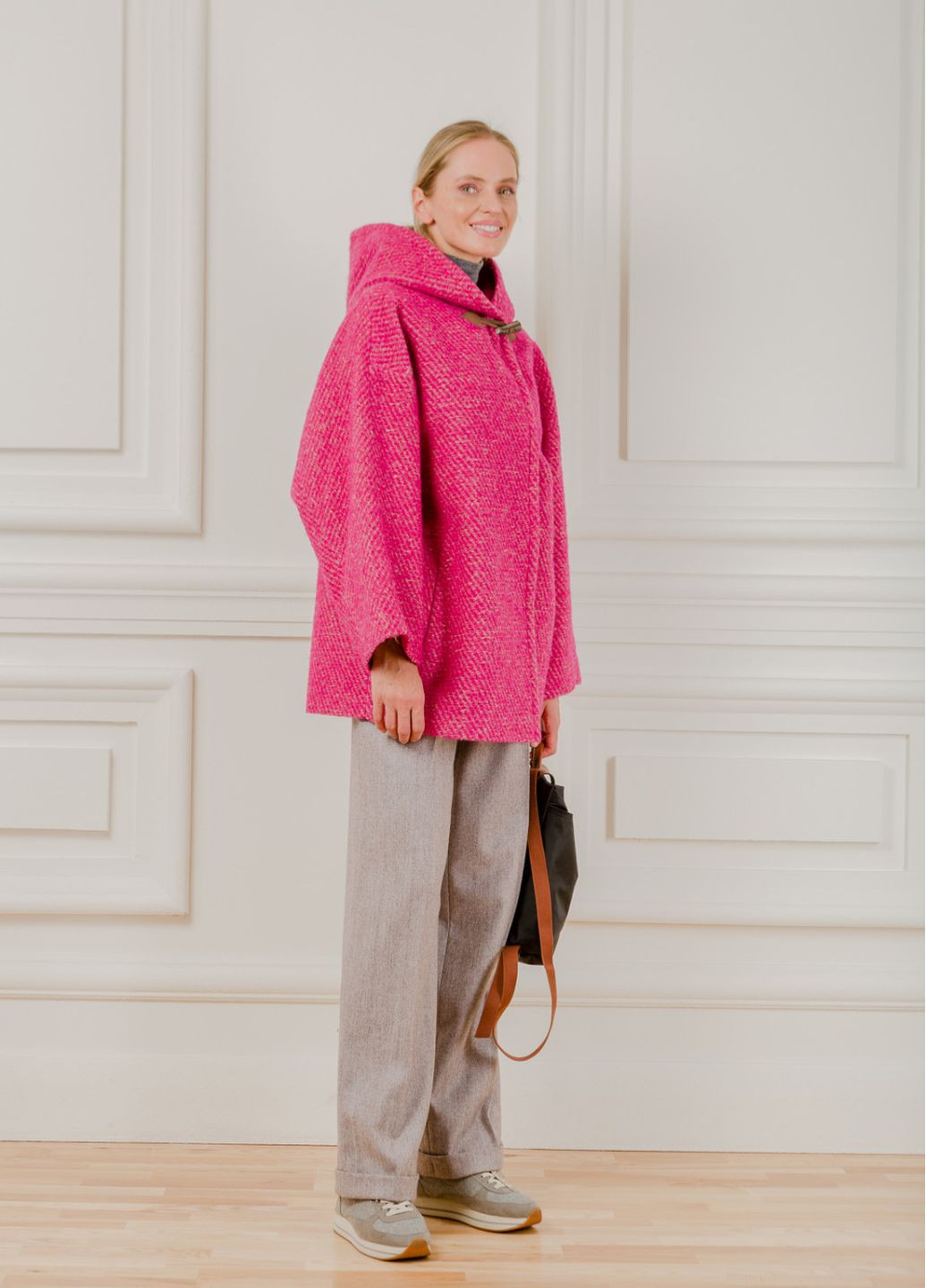 Розовое демисезонное Шерстяное укороченное пальто с капюшоном Симиона Dolcedonna