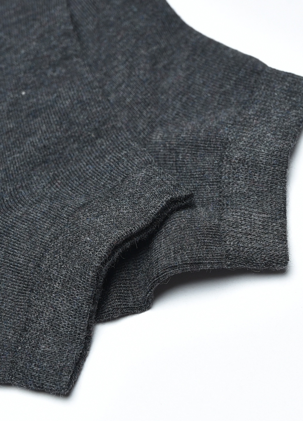 Шкарпетки чоловічі короткі темно-сірого кольору розмір 41-47 Let's Shop (259638489)