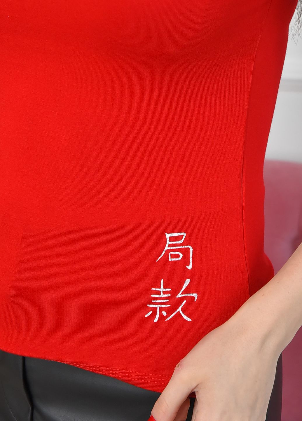 Красная летняя футболка женская красного цвета размер 42-44 Let's Shop