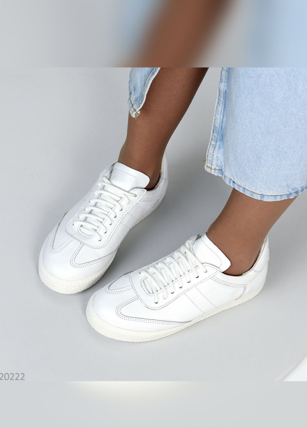 Белые демисезонные стильные кроссовки No Brand