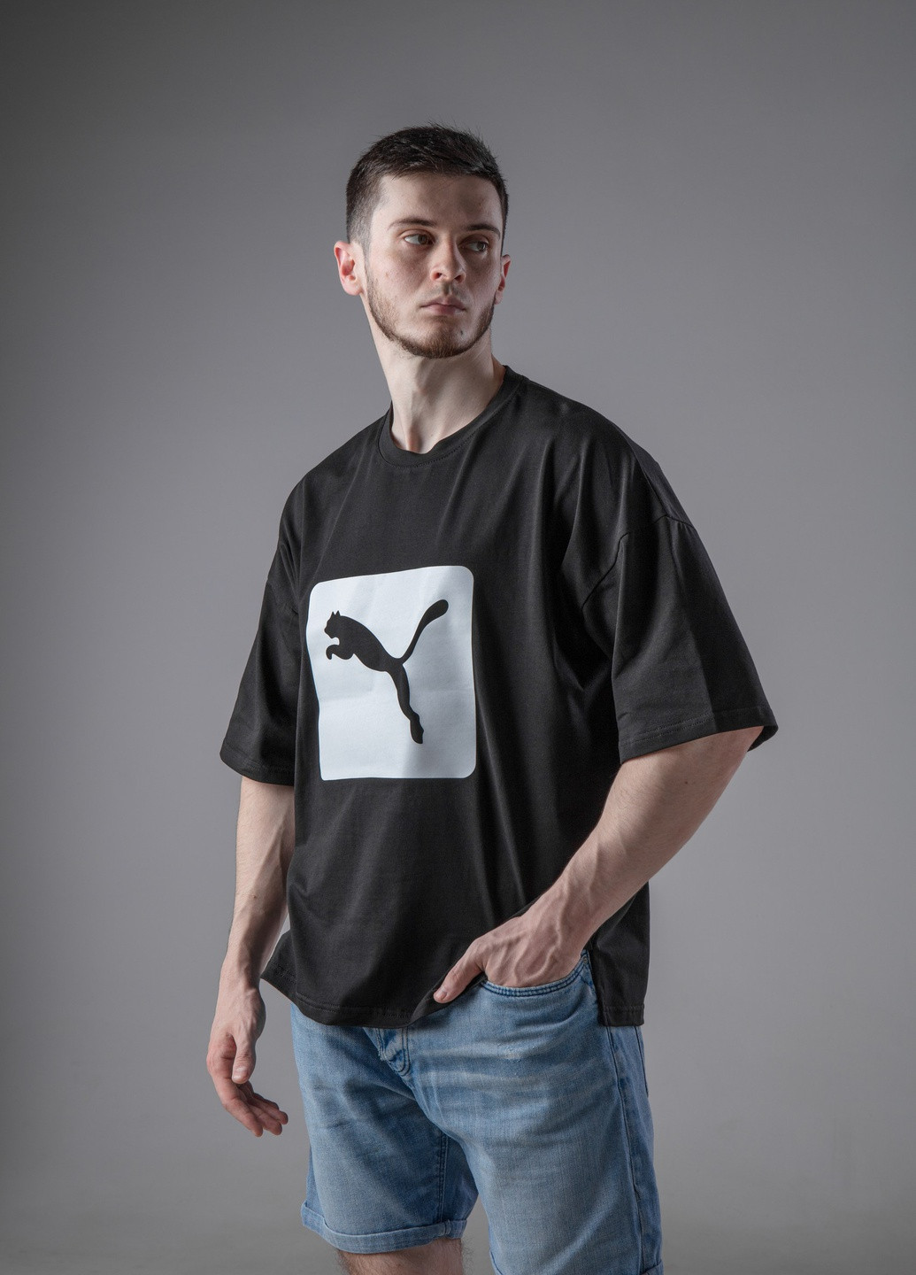 Черная стильна оверсайз футболка з лого puma Vakko