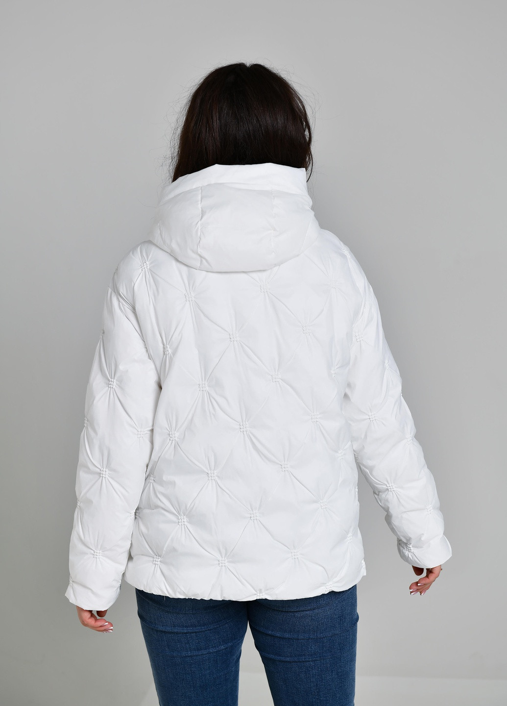 Белая демисезонная женская демисезонная короткая куртка белая 823232 Visdeer