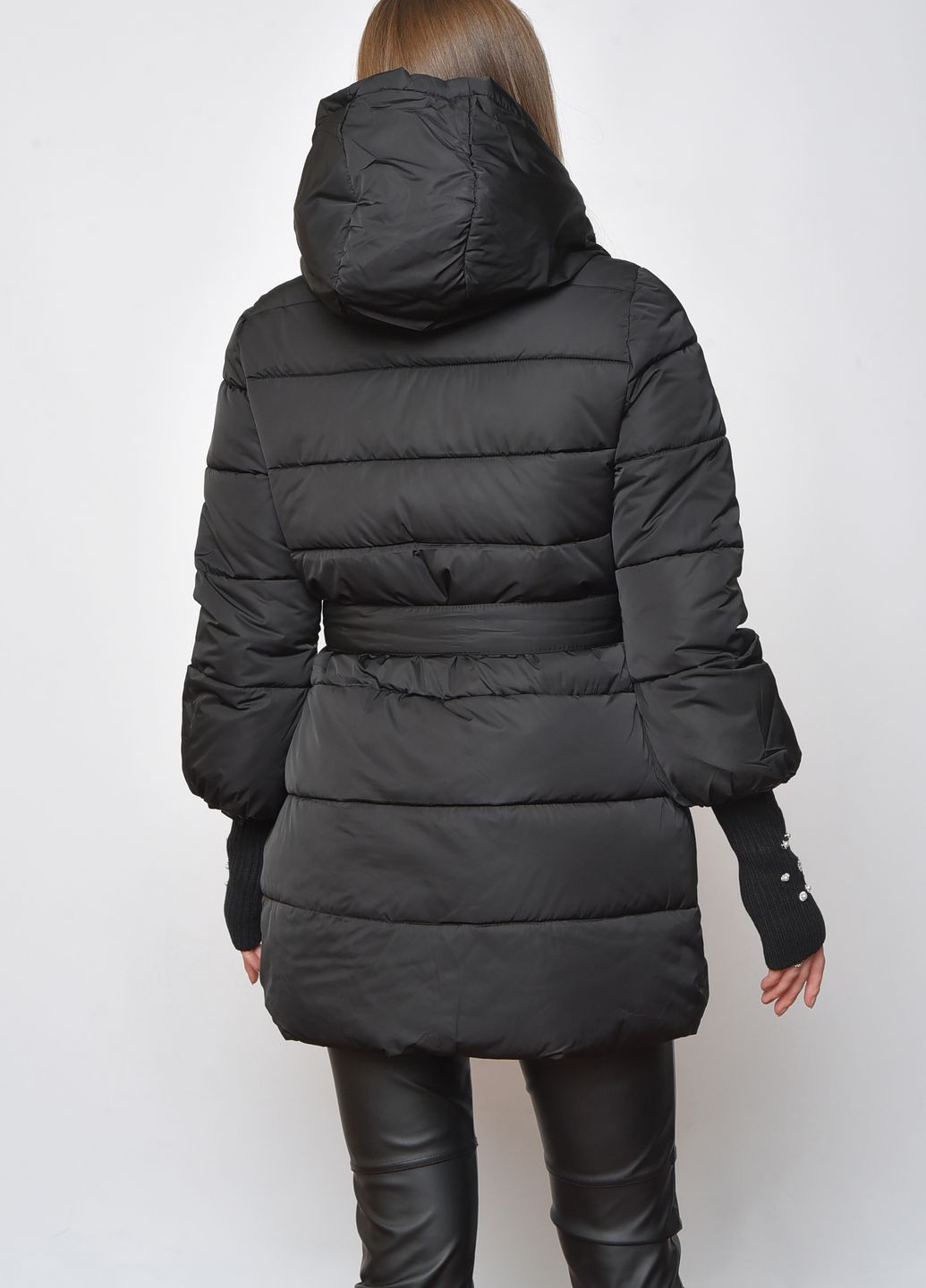 Чорна демісезонна куртка жічноча чорного кольору Let's Shop