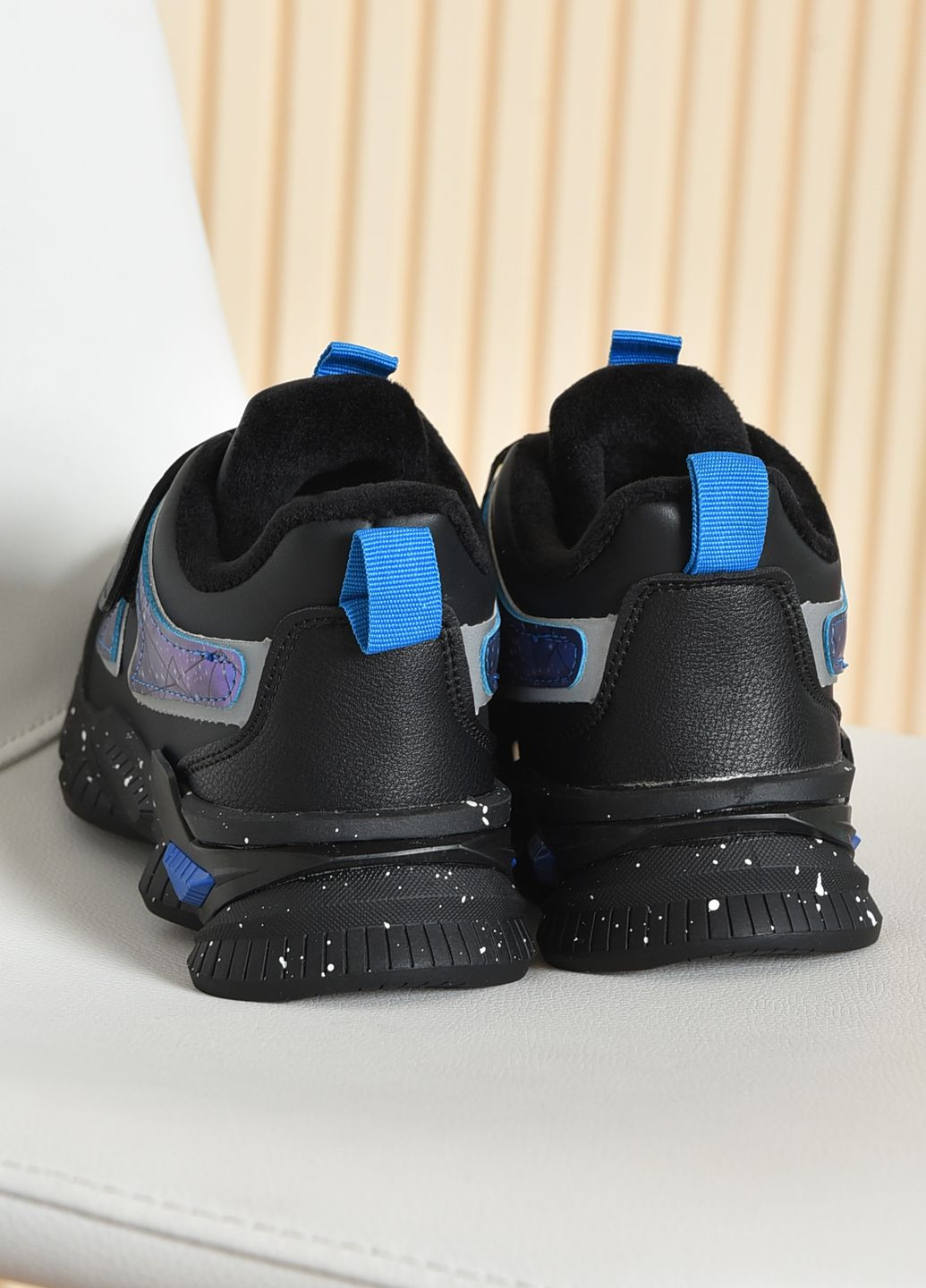 Черные демисезонные кроссовки детские для девочки демисезонные черного цвета с синими вставками Let's Shop