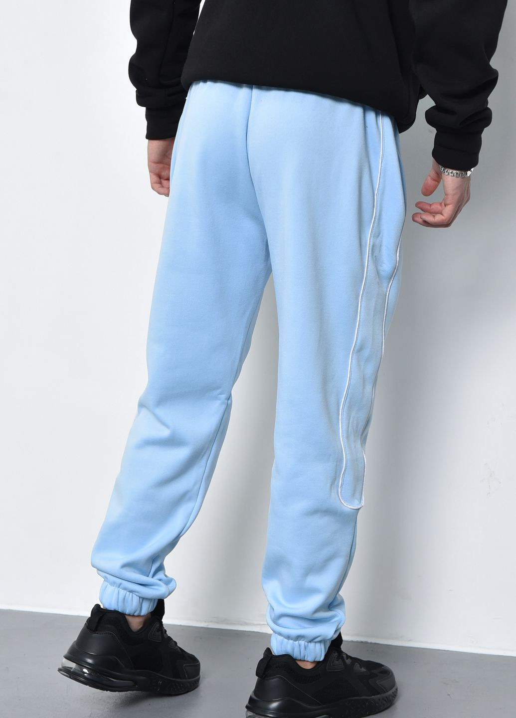 Спортивні штани чоловічі на флісі блакитного кольору Let's Shop (274375808)