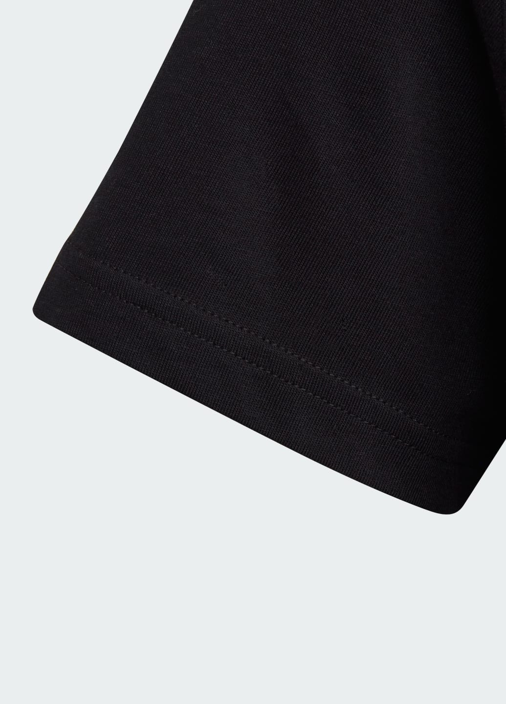 Черная демисезонная футболка essentials small logo cotton adidas